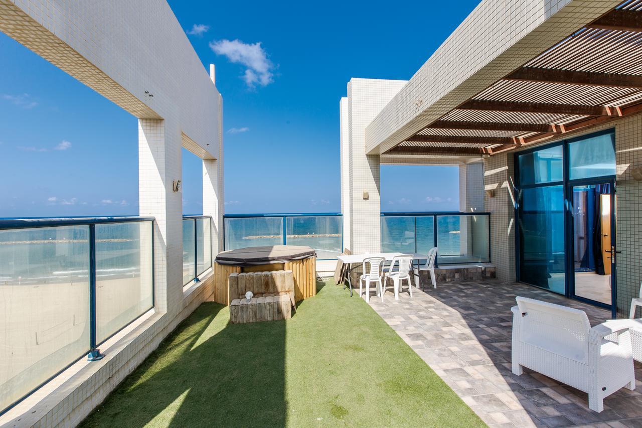 Ocean Front Apartments First Line To The Beach Tel Aviv Bagian luar foto