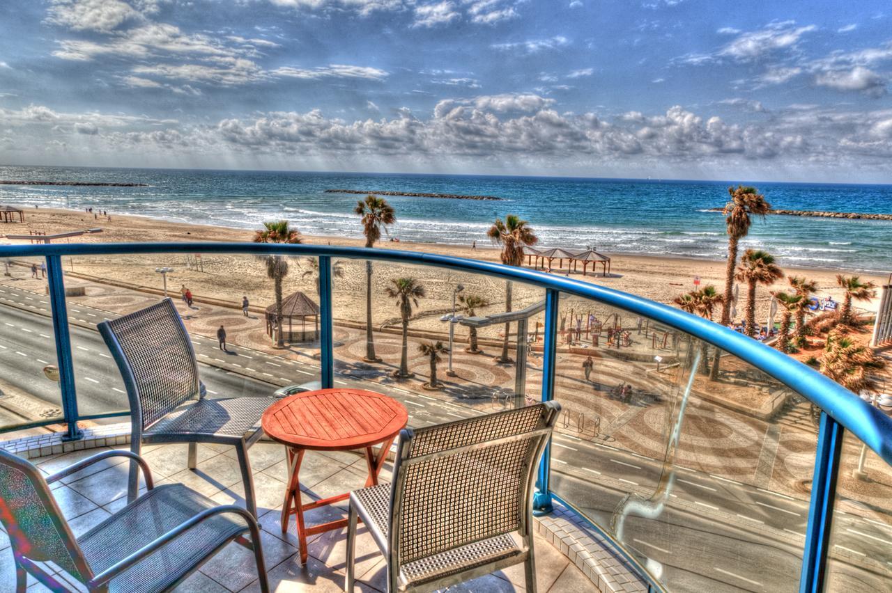Ocean Front Apartments First Line To The Beach Tel Aviv Bagian luar foto
