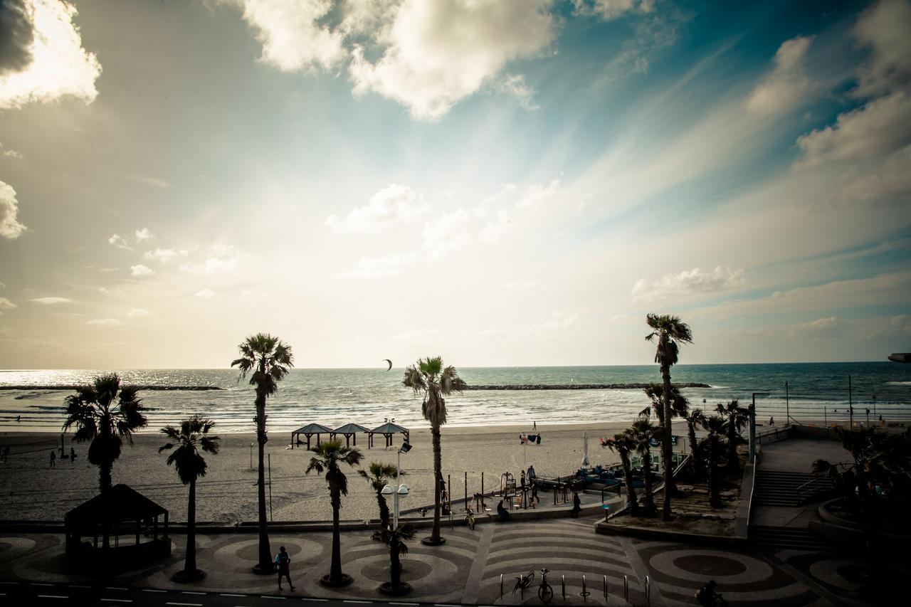 Ocean Front Apartments First Line To The Beach Tel Aviv Bagian luar foto